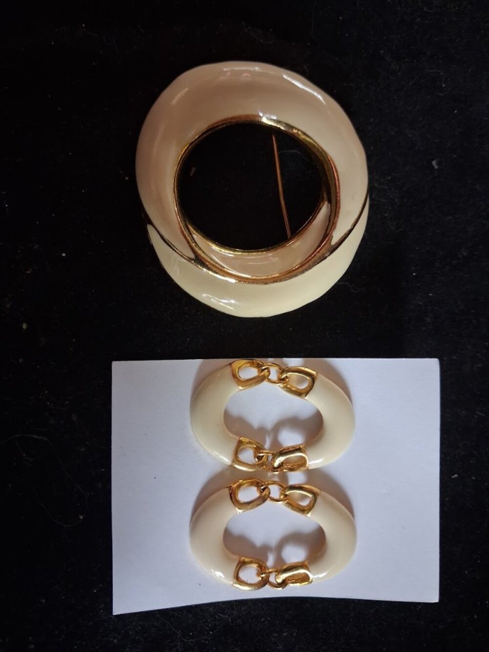 Retro style jewelry set